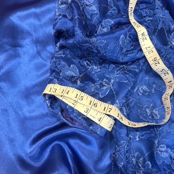 80s/90s royal blue STUNNING prom dress with poofy sleeves - Picture 6 of 8
